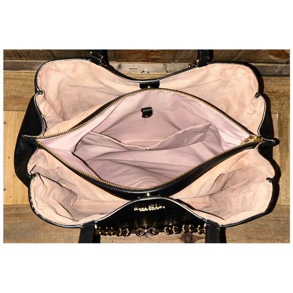 Kate Spade. 5 Piece. Carlyle Tote & Free Crossbody, Bag Charm, Dust Bag & Scarf. - Picture 4 of 16